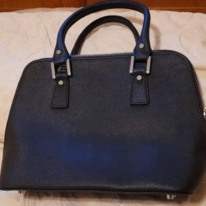 Danier Leather Black Handbag 🌟
